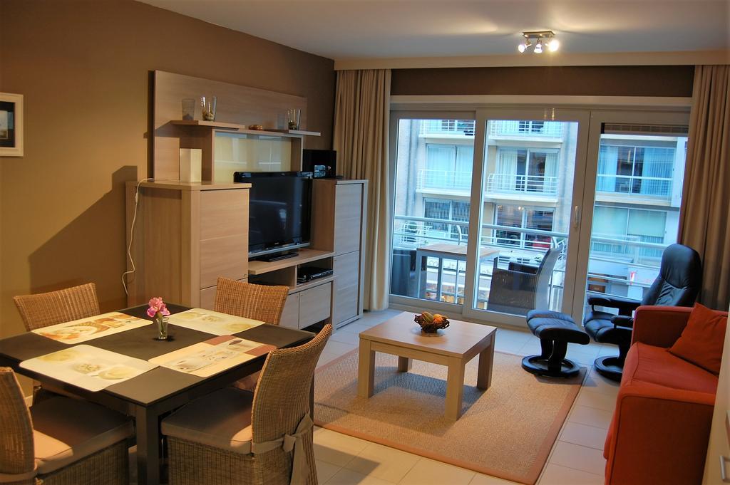Residentie Hof Van Vlaanderen 尼乌波特 外观 照片